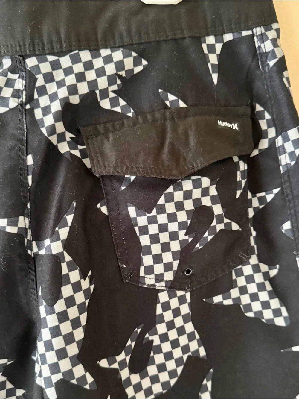 Hurley Boys Aqua Long-Sleeve Rash Guard and Black Camo Swim Trunks Size M/10-12y